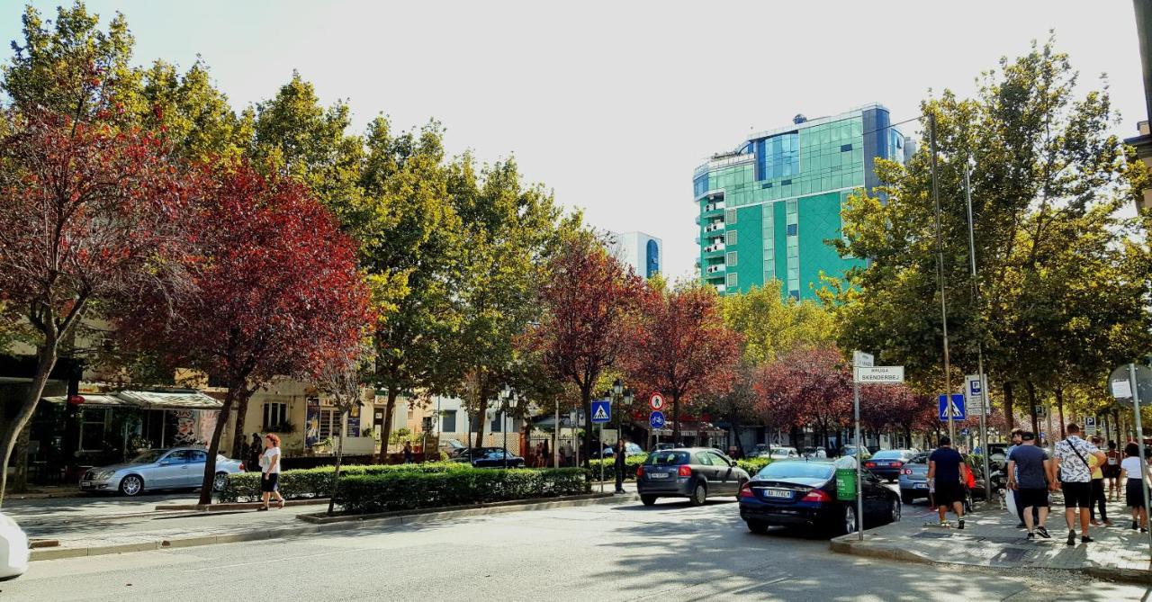 Traveler'S Place At Tirana City Centre Ngoại thất bức ảnh